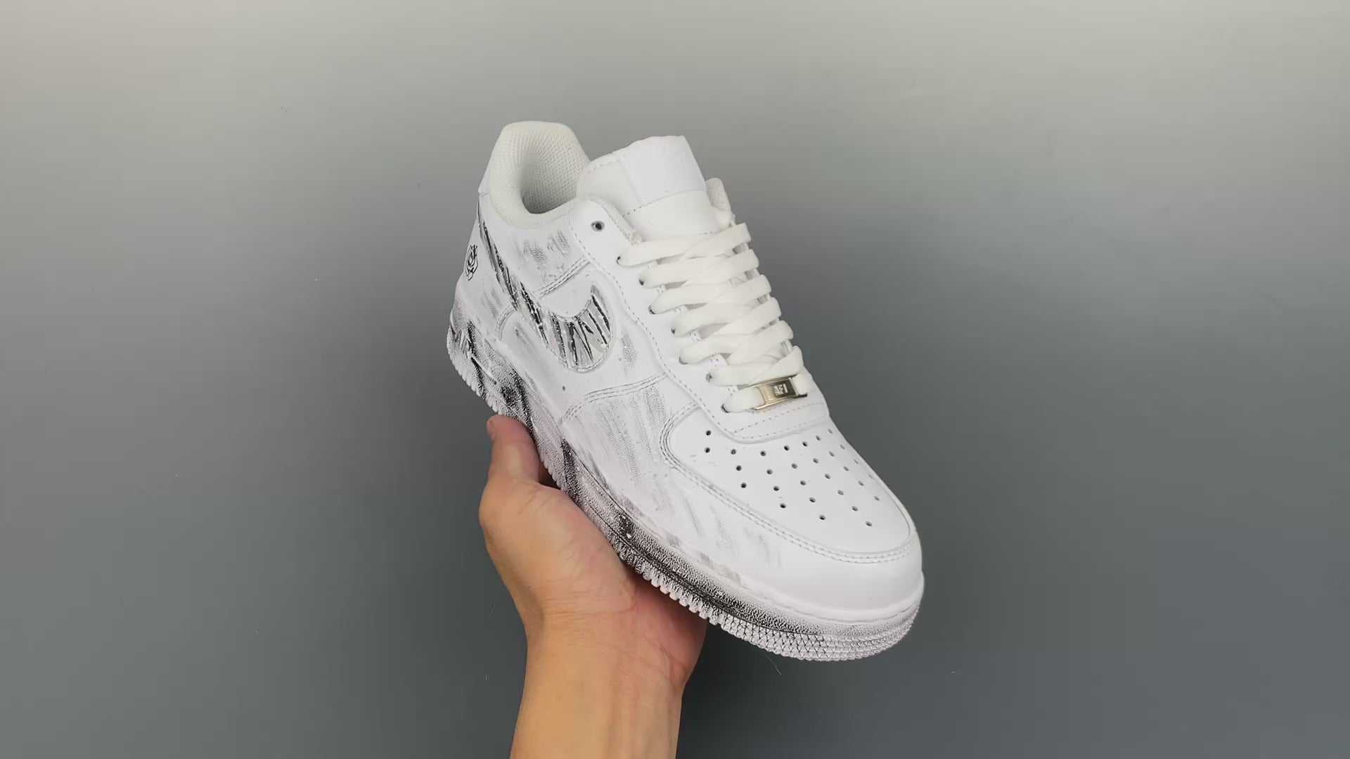 Nike Air Force 1